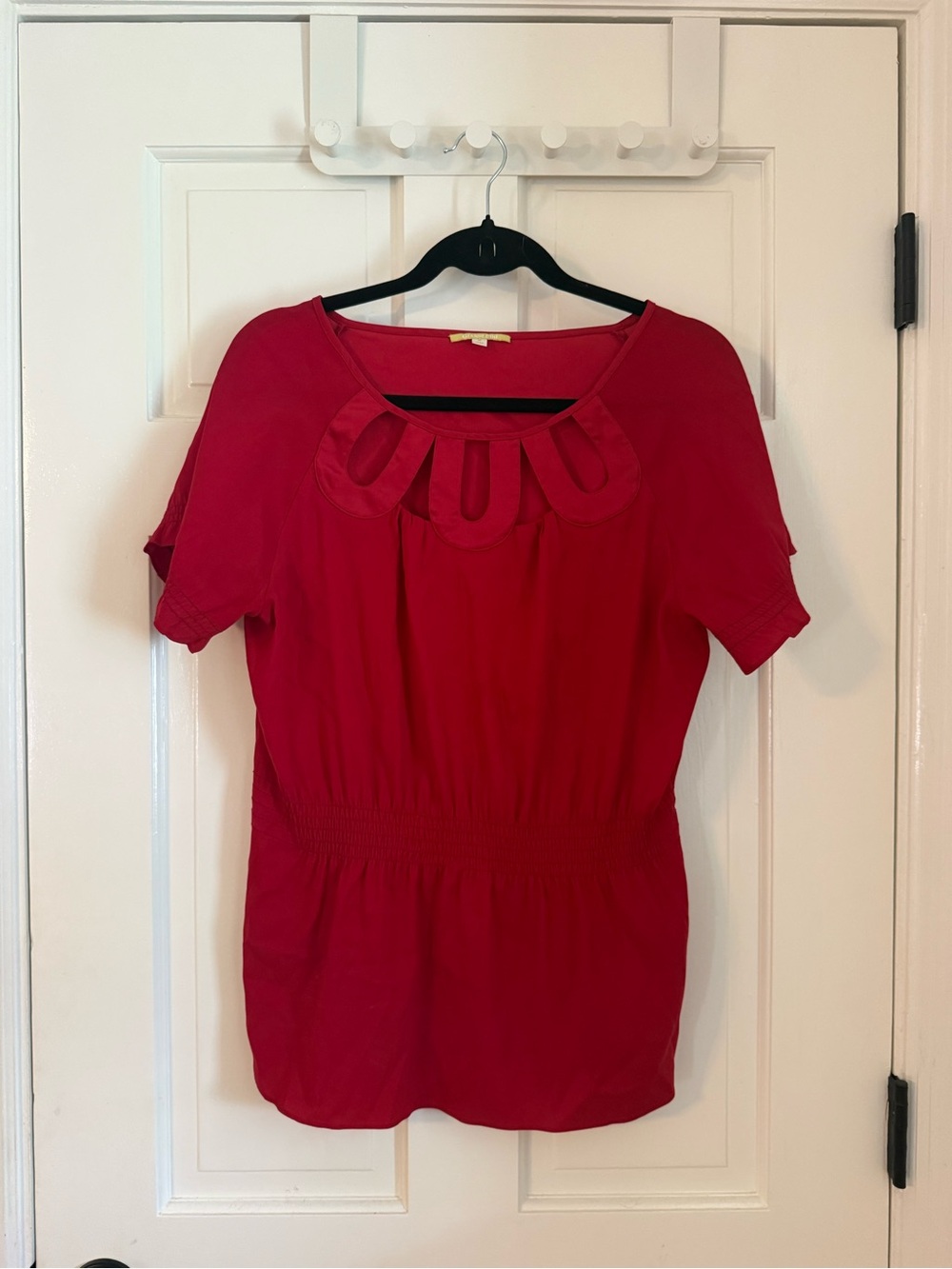 Gianni Bini Red Short-Sleeve Scoop Neck Tunic with Decorative Yoke